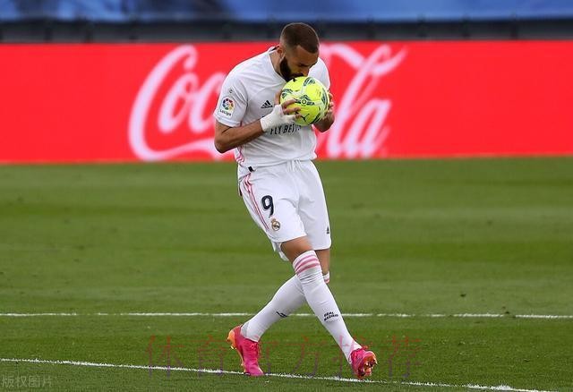 西甲-拼到最后!本泽马魔笛破门 皇马2-1黄潜拿第2