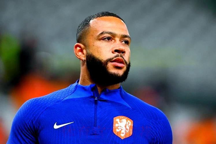 记者:德佩今年一月被推荐至皇马 但后者无意引进 记者:德佩今年一月被推荐至皇马 但后者无意引进